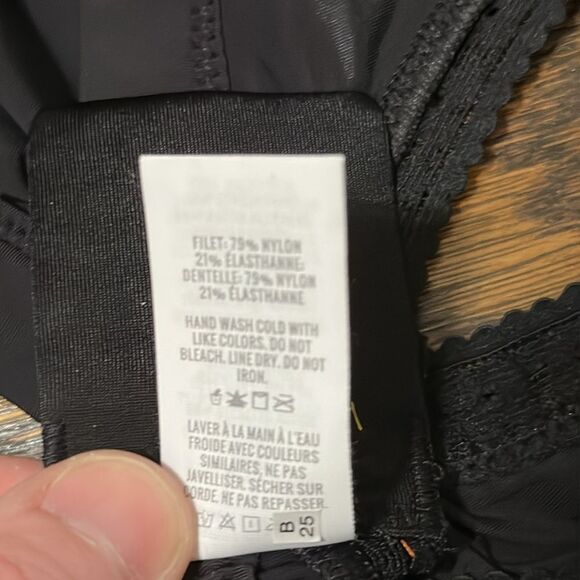 NWT Aerie Black Bralette w/ Lace Trim - Size Medium - Picture 8 of 8